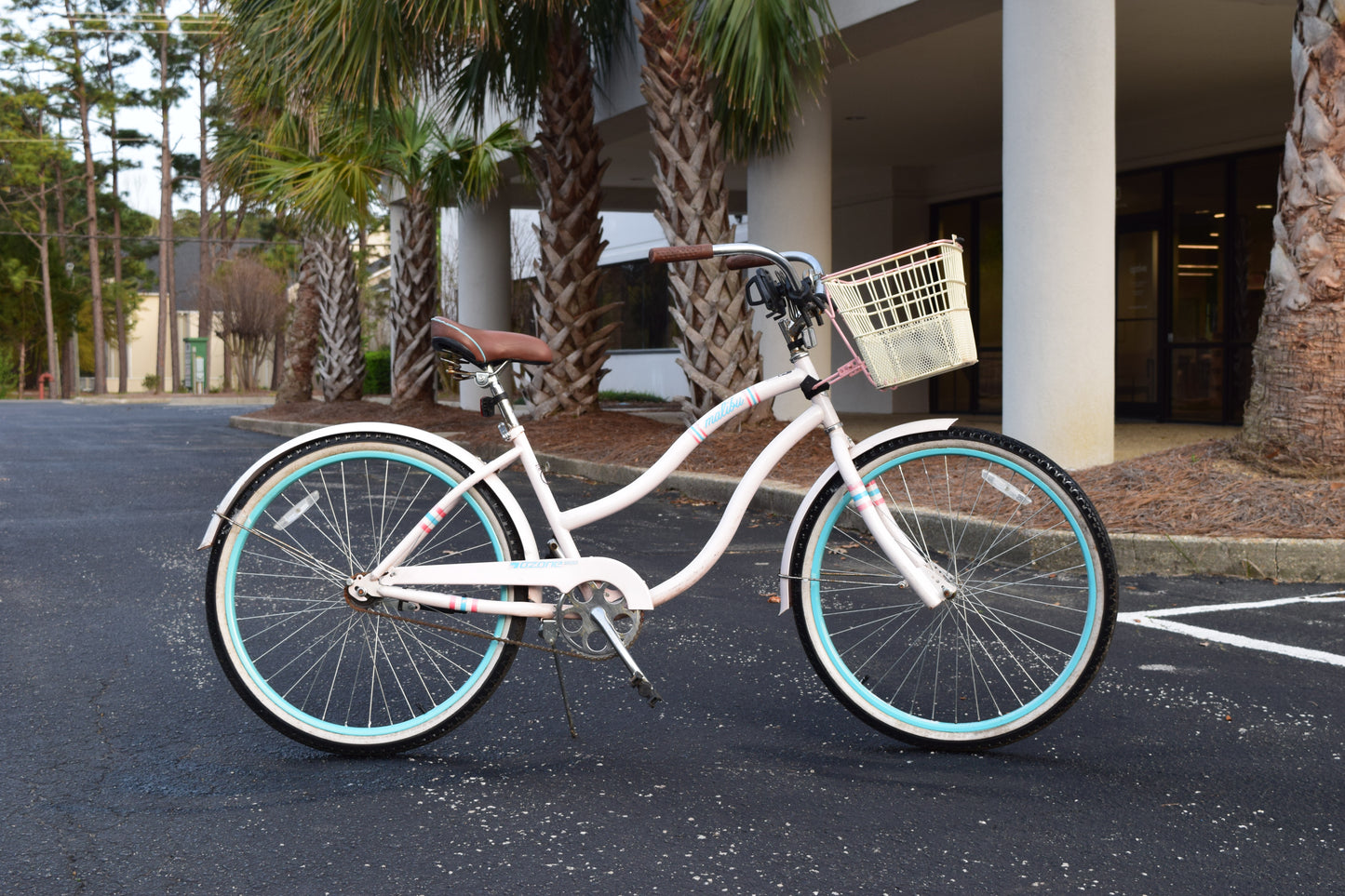 26in Barbie Malibu Beach Cruiser